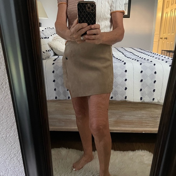 Faux Suede ZARA Skort - Size Small - Picture 4 of 7